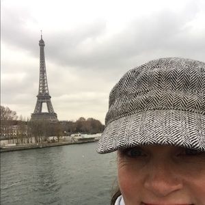 Meet your Posher, Shelly